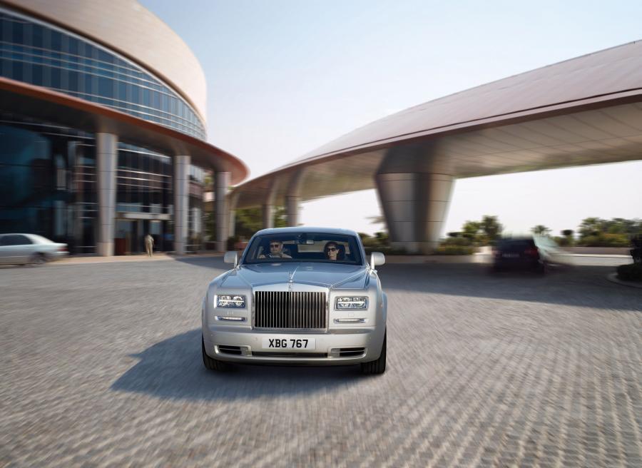  Rolls-Royce Phantom 2012 года  (фото 15 из 38)